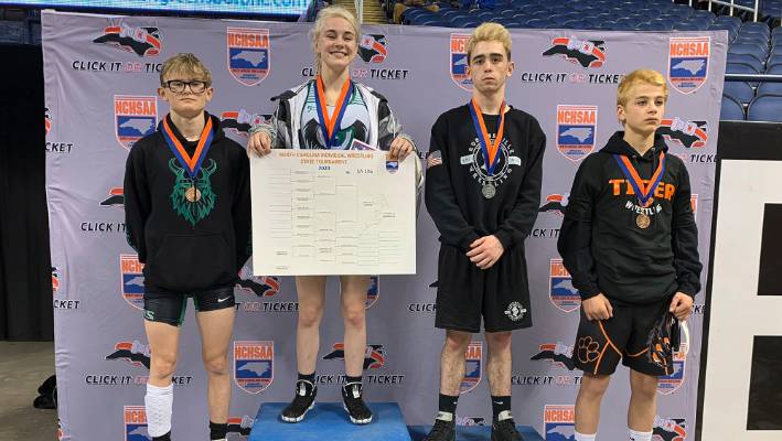 Heaven Fitch, bóng hồng đô vật vô địch giải wrestling nam